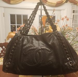 CHANEL TOTE Caviar Leather